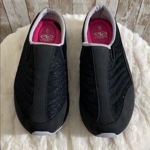 Athletic works slide black memory foam shoe sz 6